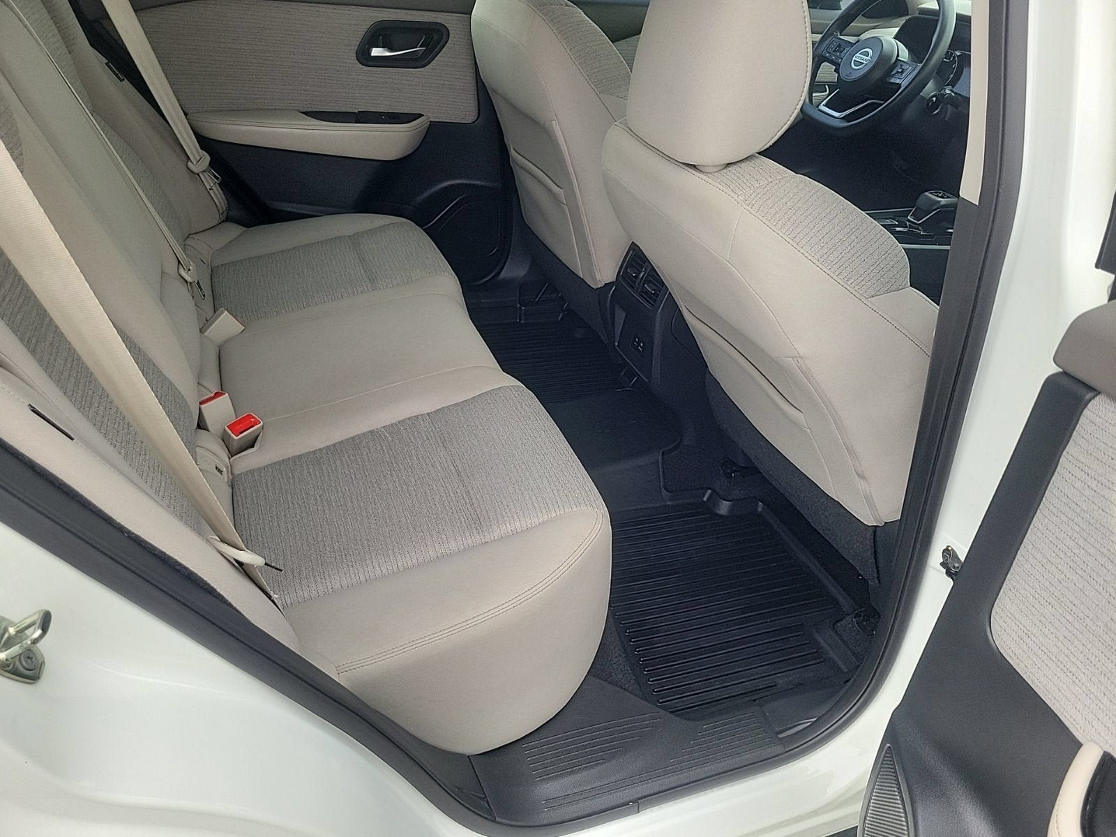Used 2021 Nissan Rogue SV FWD image 15