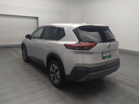 Used 2022 Nissan Rogue SV FWD image 5