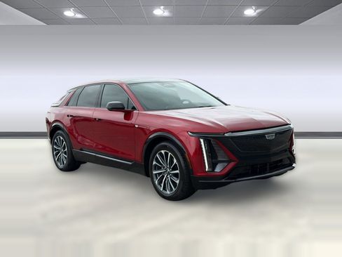 Certified 2024 Cadillac Lyriq Sport AWD/4WD image 7