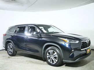 Used 2021 Toyota Highlander XLE video 1