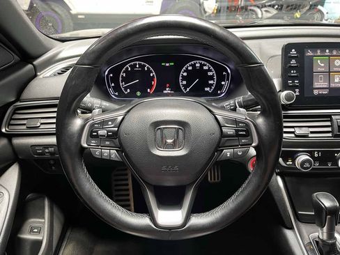 Used 2018 Honda Accord Sport image 10