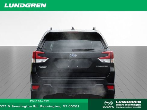 Used 2020 Subaru Forester Premium image 4