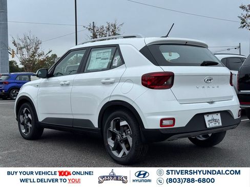 Certified 2026 Hyundai Venue SEL FWD image 11