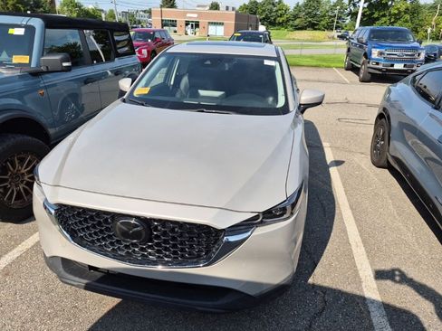 Used 2025 MAZDA CX-5 AWD 2.5 S w/ Preferred Package image 3