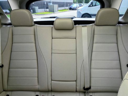 Used 2022 Mercedes-Benz GLE 450 4MATIC image 10