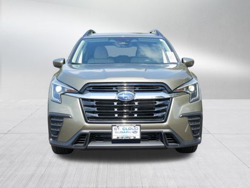 Used 2025 Subaru Ascent Premium AWD/4WD image 2