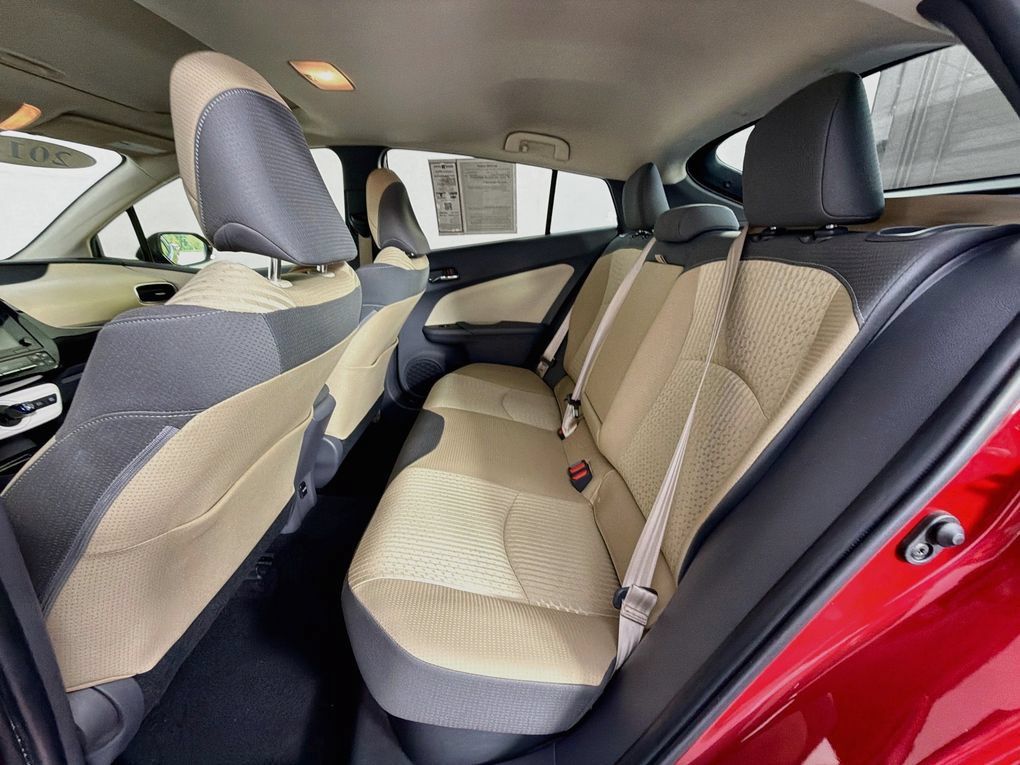 Used 2018 Toyota Prius Three w/ Advanced Technology Package FWD image 34