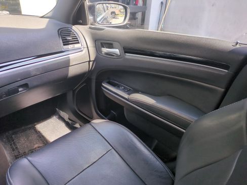 Used 2018 Chrysler 300 S w/ Safetytec Plus Group image 16