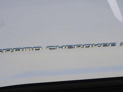 Used 2024 Jeep Grand Cherokee Limited 4xe AWD/4WD image 8