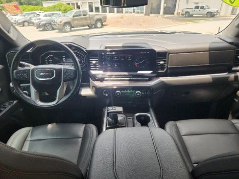 Used 2023 GMC Sierra 1500 SLT w/ SLT Premium Package AWD/4WD image 44