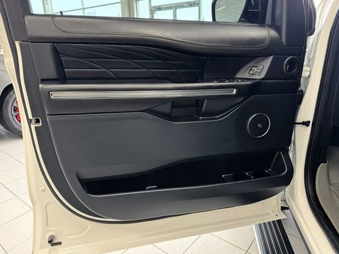 Used 2021 Ford Expedition Max Platinum image 9