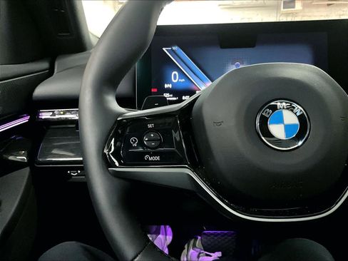 Used 2026 BMW 530i w/ Premium Package RWD image 20