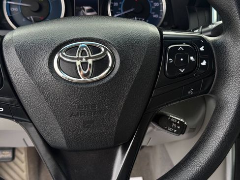 Used 2016 Toyota Camry LE FWD image 19