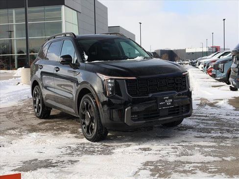 Used 2025 Kia Sorento SX image 2