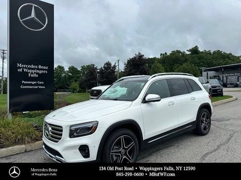 New 2026 Mercedes-Benz GLB 250 4MATIC image 1