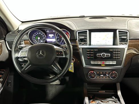 Used 2014 Mercedes-Benz GL 450 4MATIC image 12