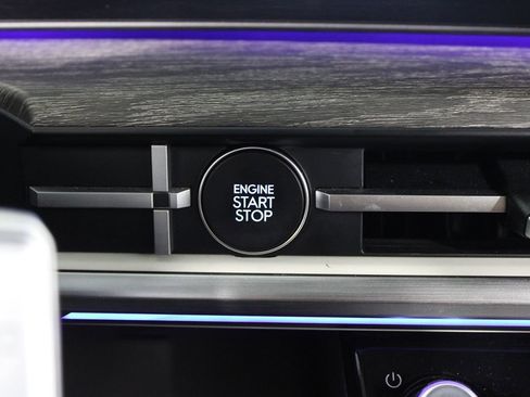 Used 2025 Hyundai Santa Fe Limited image 28