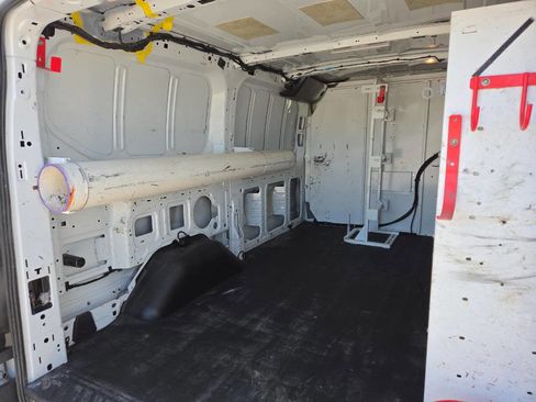 Used 2015 Ford Transit 150 130 Low Roof RWD image 16