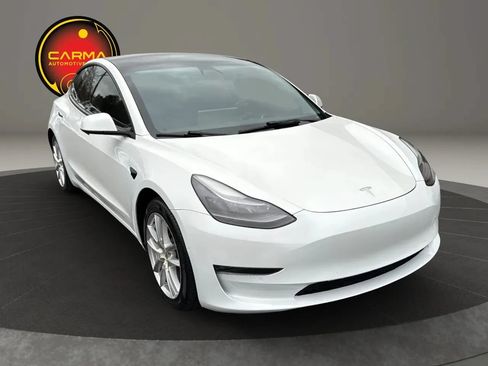 Used 2022 Tesla Model 3 Long Range AWD/4WD image 2
