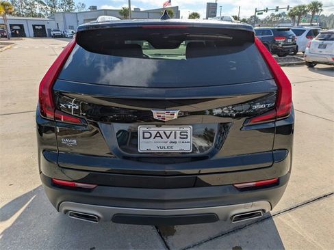 Used 2023 Cadillac XT4 Premium Luxury w/ Technology Package image 5