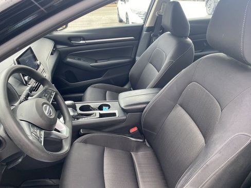 Used 2022 Nissan Altima 2.5 SV image 15