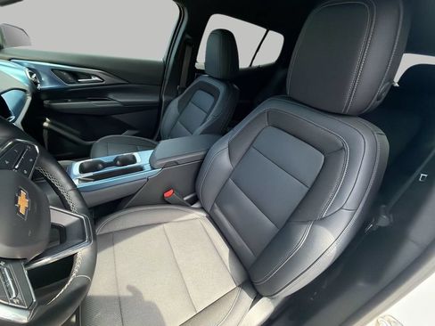 Used 2024 Chevrolet Equinox EV LT w/ LPO, Trailering Package FWD image 17