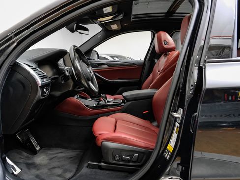 Used 2024 BMW X4 M40i w/ Premium Package image 4