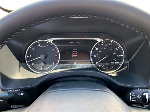 Used 2025 Nissan Rogue SV w/ SV Premium Package AWD/4WD image 19