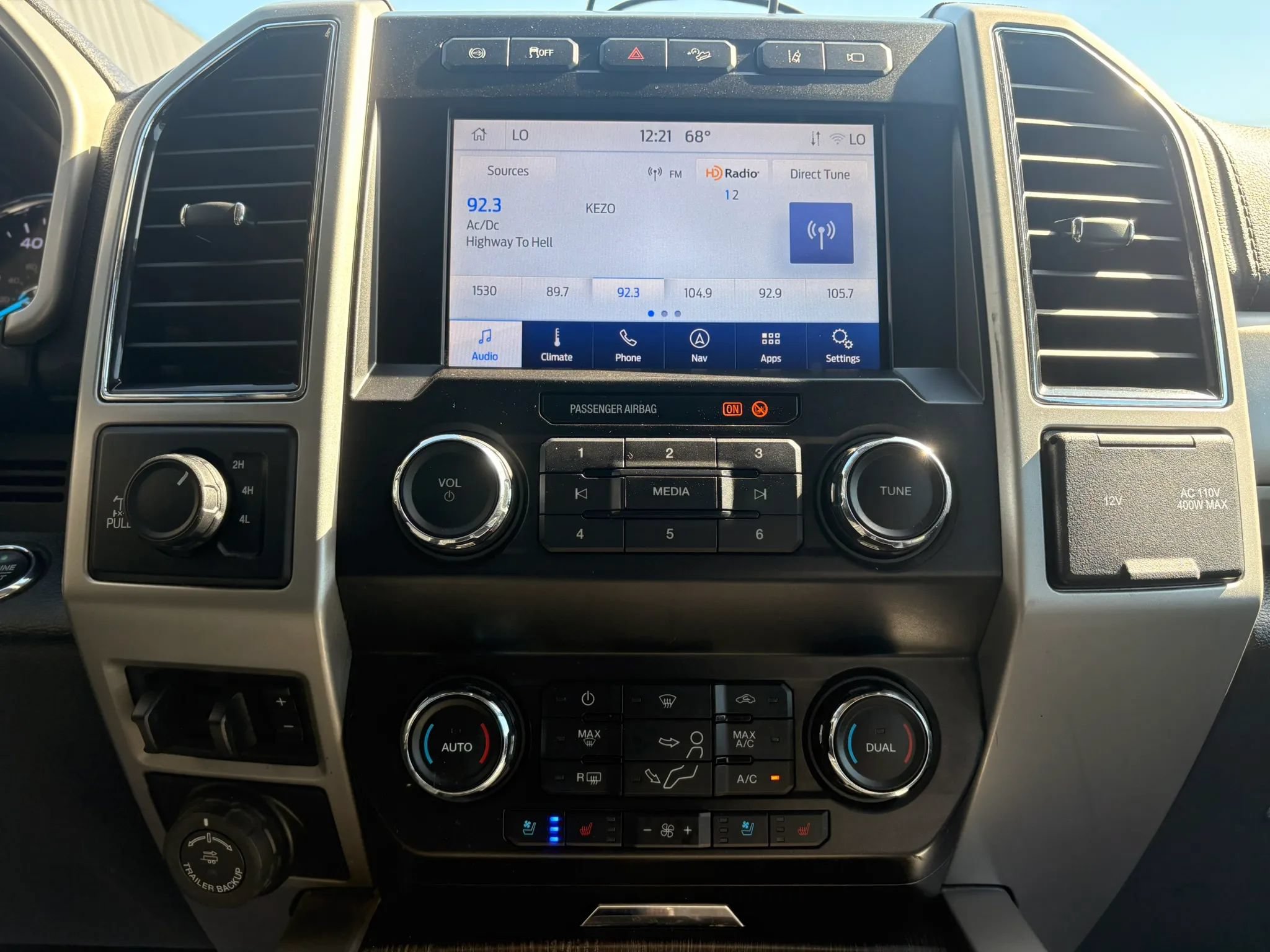 Used 2020 Ford F350 Lariat w/ Lariat Ultimate Package AWD/4WD image 21