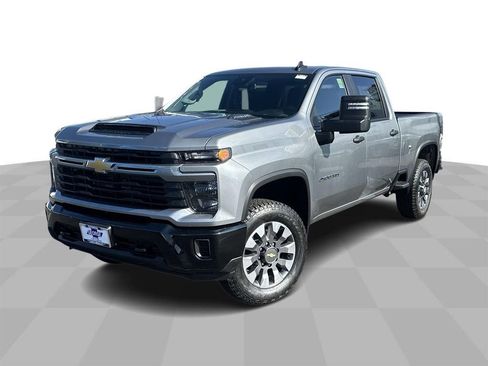 Used 2024 Chevrolet Silverado 2500 Custom w/ Custom Value Package image 1