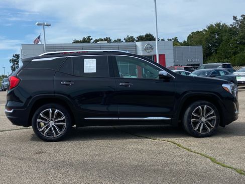 Used 2019 GMC Terrain Denali w/ Comfort Package AWD/4WD image 2