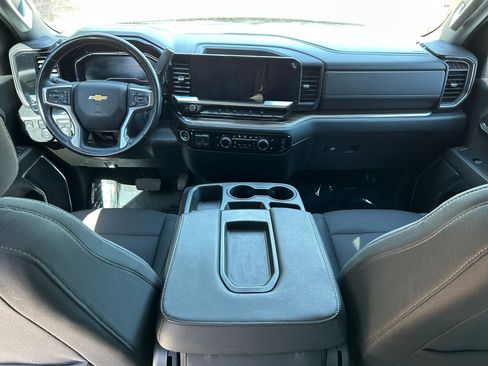 Used 2023 Chevrolet Silverado 1500 LT AWD/4WD image 22
