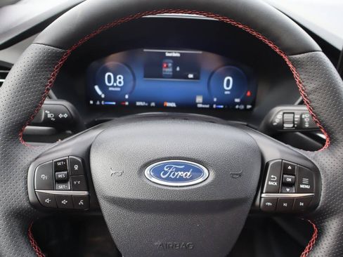 Used 2025 Ford Escape ST-Line Elite w/ Class II Trailer Tow Package AWD/4WD image 17