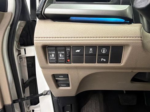 Used 2022 Honda Odyssey Touring image 35