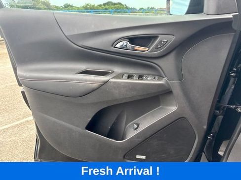 Used 2023 Chevrolet Equinox RS w/ RS Leather Package FWD image 8