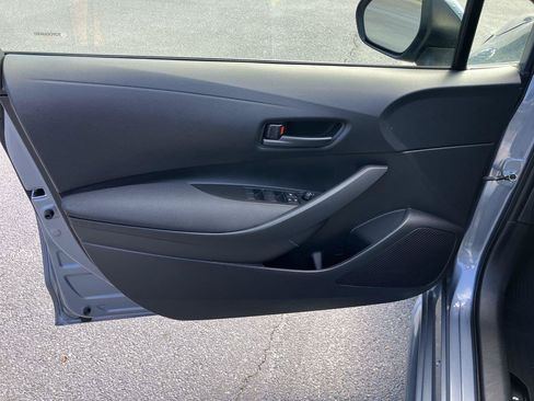 Used 2025 Toyota Corolla LE FWD image 13