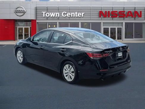 Certified 2025 Nissan Sentra S FWD image 5