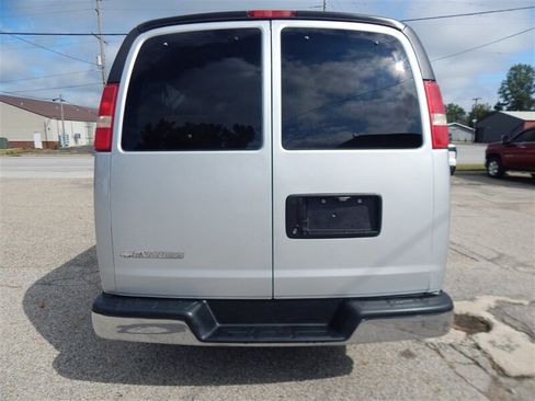 Used 2019 Chevrolet Express 3500 LT w/ LT Preferred Equipment Group RWD image 8