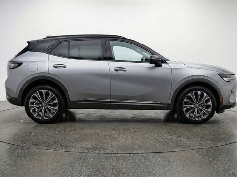 Used 2024 Buick Envision Preferred image 11