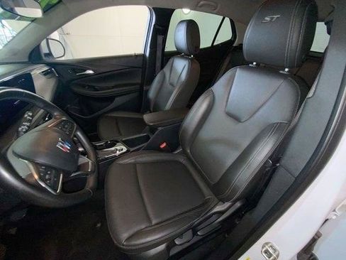 Used 2024 Buick Encore GX Sport Touring AWD/4WD image 17