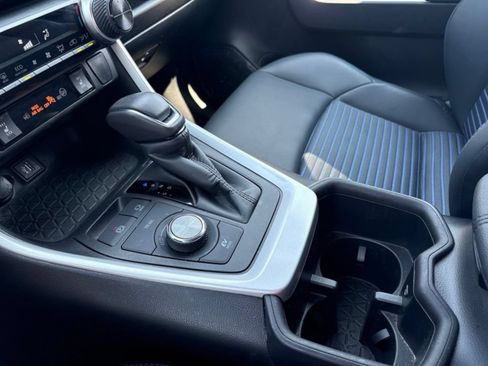 Used 2023 Toyota RAV4 XSE AWD/4WD image 16
