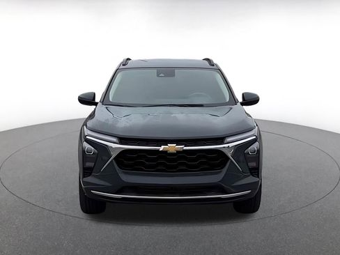 Used 2025 Chevrolet Trax LT image 4