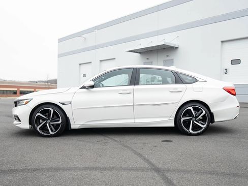 Used 2019 Honda Accord Sport image 3