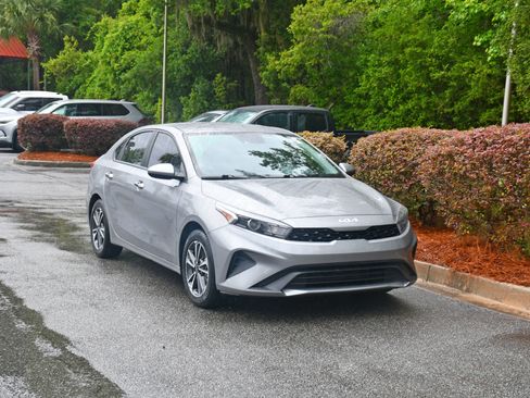 Used 2023 Kia Forte LXS FWD image 6