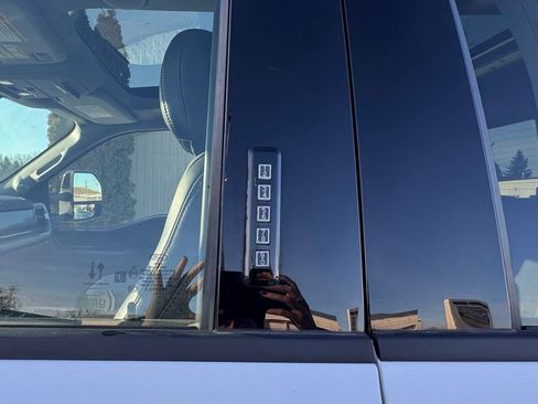 Used 2024 Ford F250 Lariat w/ Lariat Ultimate Package image 15