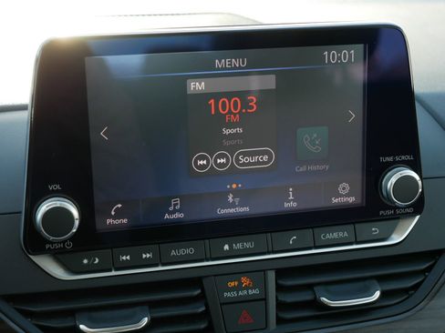 Used 2023 Nissan Altima 2.5 SV image 23