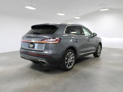 Used 2022 Lincoln Nautilus Reserve FWD image 9