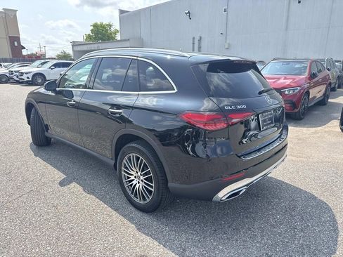 Used 2025 Mercedes-Benz GLC 300 4MATIC image 5