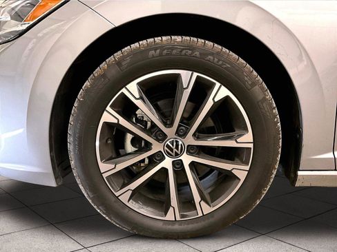 Used 2024 Volkswagen Jetta Sport FWD image 8