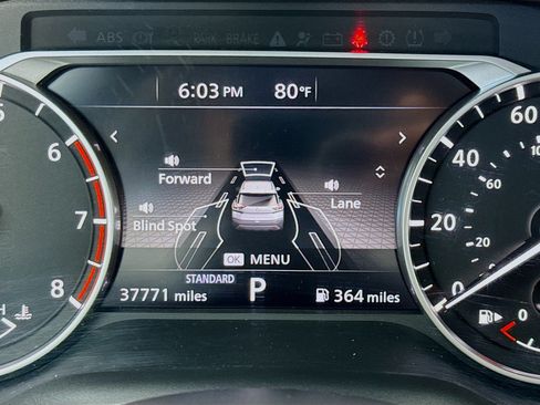 Used 2022 Nissan Rogue SV FWD image 8